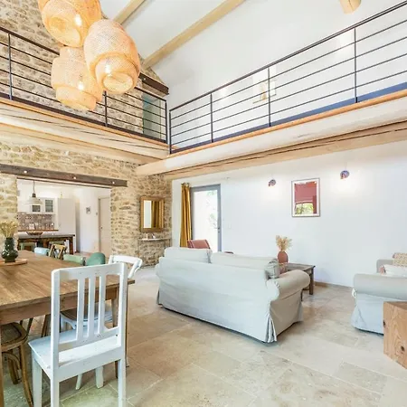 La Bastide Du Pere Mathieu Jacuzzi Couvert Et Piscine
