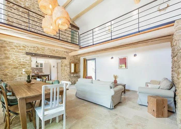 La Bastide Du Pere Mathieu Jacuzzi Couvert Et Piscine